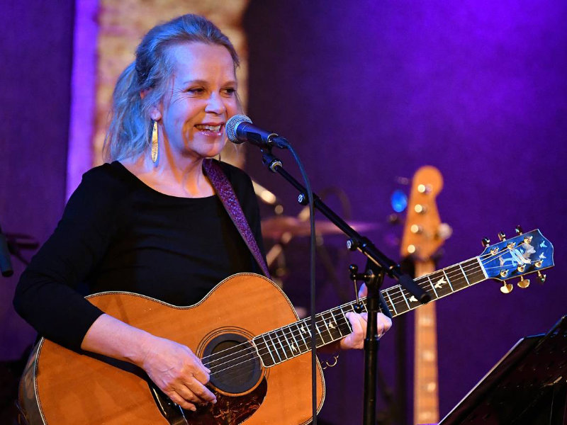 Mary Chapin Carpenter at Majestic Theatre Dallas